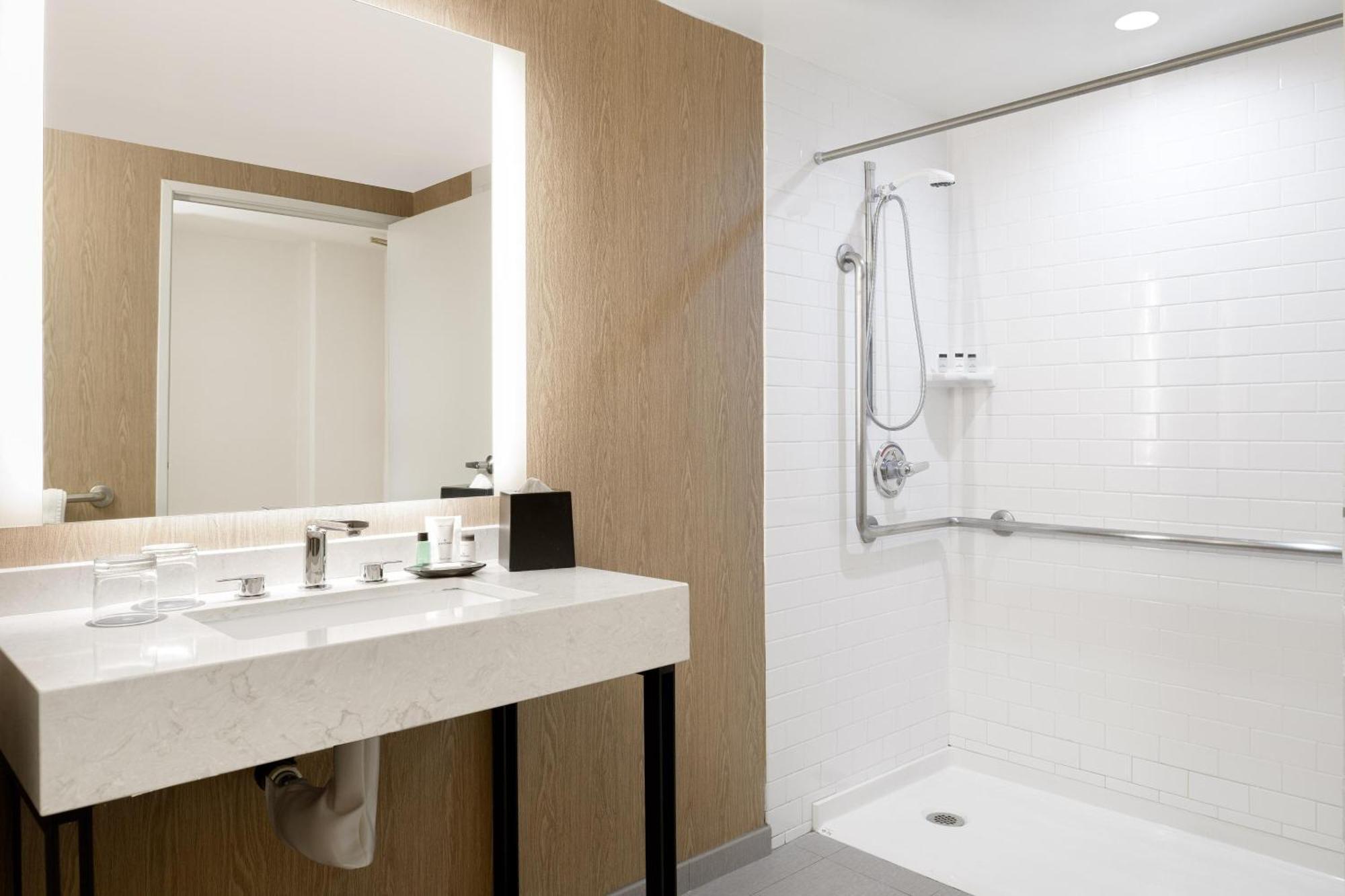 Sheraton Cerritos Hotel