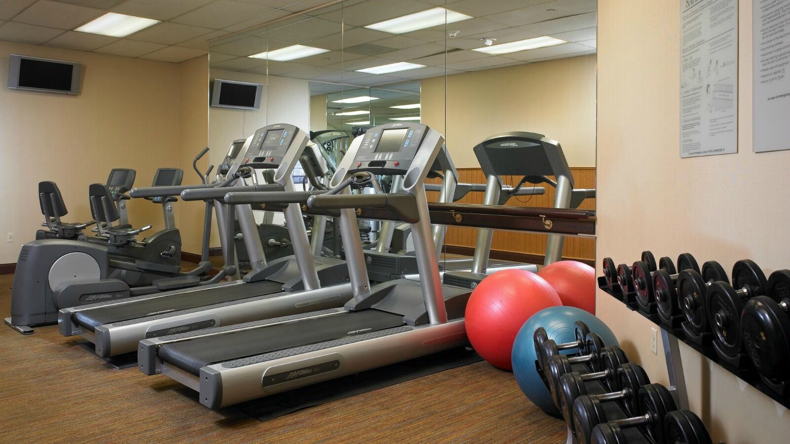 Hotel Sheraton Cerritos 3*